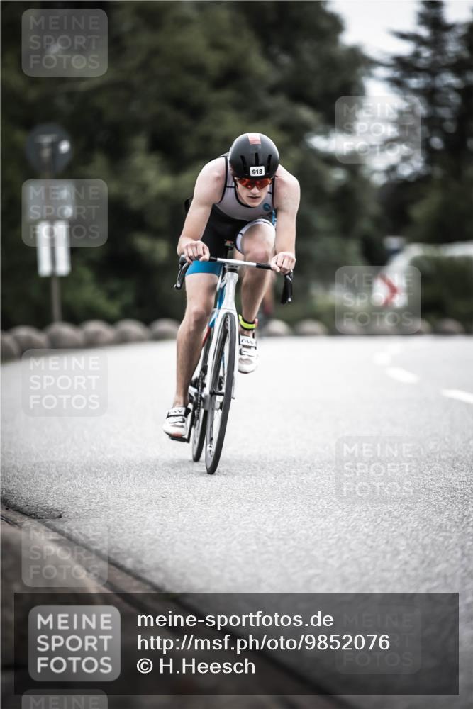 21.06.2026 - 29. Vierlanden-Triathlon H.Heesch http://msf.ph/oto/9852076 21.06.2026 12:05:45 Radfahren 721, 767, 842, 879, 918 meine-sportfotos.de