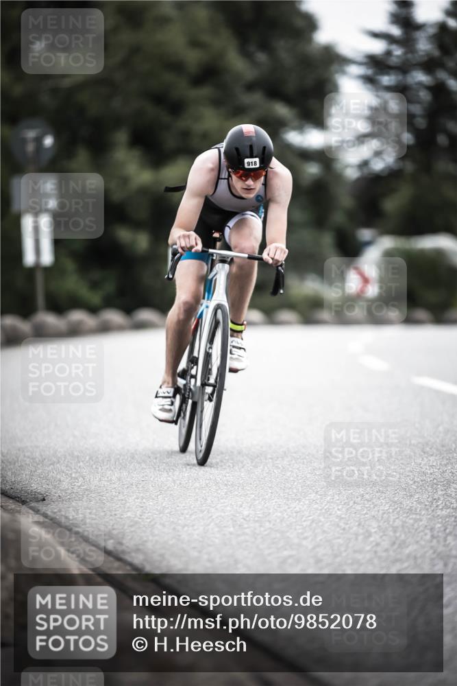 21.06.2026 - 29. Vierlanden-Triathlon H.Heesch http://msf.ph/oto/9852078 21.06.2026 12:05:45 Radfahren 721, 767, 842, 879, 918 meine-sportfotos.de