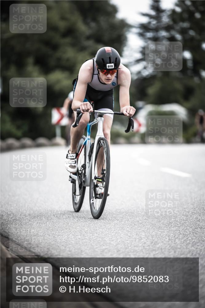 21.06.2026 - 29. Vierlanden-Triathlon H.Heesch http://msf.ph/oto/9852083 21.06.2026 12:05:45 Radfahren 721, 767, 842, 879, 918 meine-sportfotos.de
