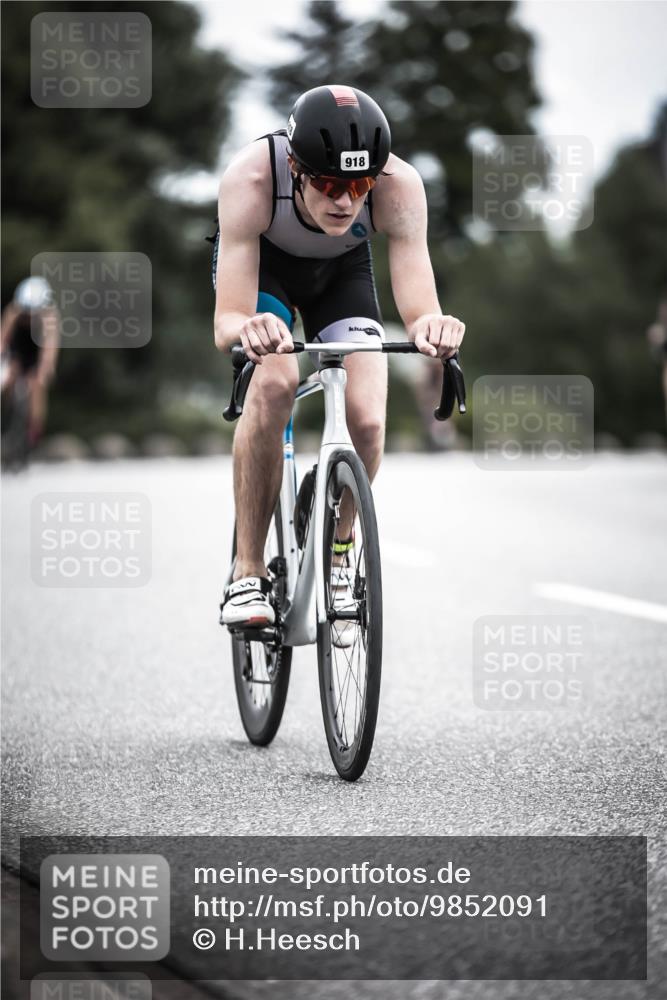 21.06.2026 - 29. Vierlanden-Triathlon H.Heesch http://msf.ph/oto/9852091 21.06.2026 12:05:46 Radfahren 721, 767, 827, 879, 918, 955 meine-sportfotos.de