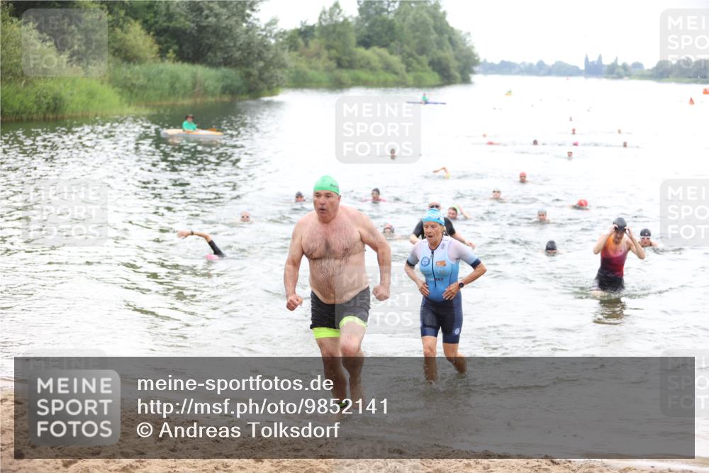 21.06.2026 - 29. Vierlanden-Triathlon Andreas Tolksdorf http://msf.ph/oto/9852141 21.06.2026 10:19:20 Schwimmen 502, 518, 522, 527, 546, 548, 603, 624 meine-sportfotos.de