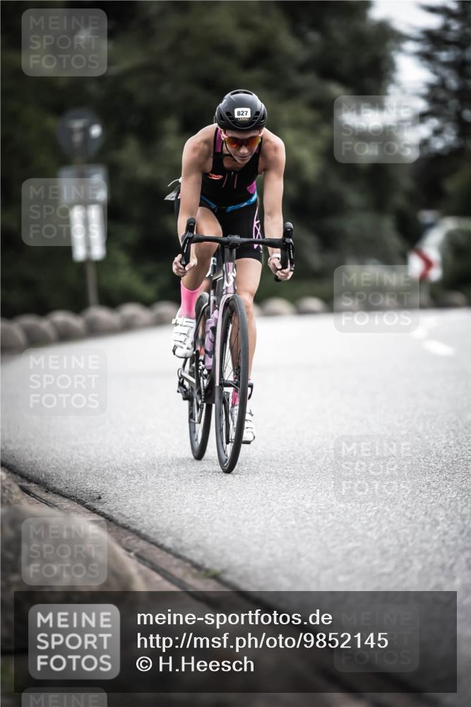 21.06.2026 - 29. Vierlanden-Triathlon H.Heesch http://msf.ph/oto/9852145 21.06.2026 12:05:53 Radfahren 827, 879, 927, 942, 955 meine-sportfotos.de