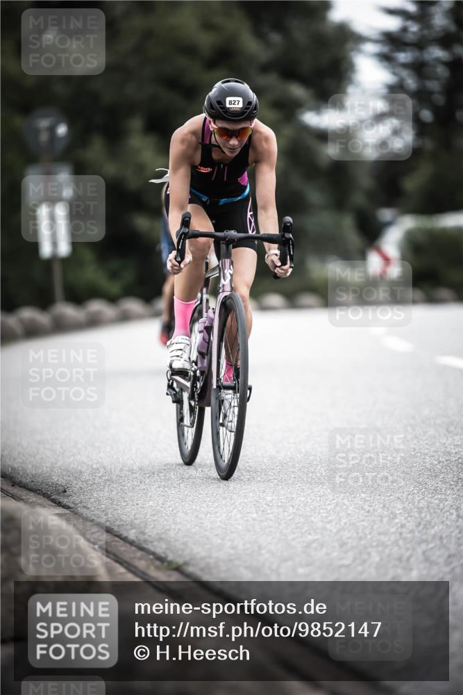21.06.2026 - 29. Vierlanden-Triathlon H.Heesch http://msf.ph/oto/9852147 21.06.2026 12:05:53 Radfahren 827, 879, 927, 942, 955 meine-sportfotos.de