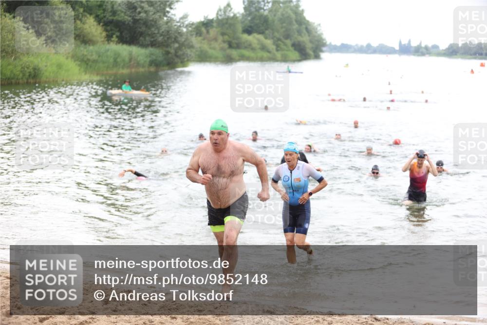 21.06.2026 - 29. Vierlanden-Triathlon Andreas Tolksdorf http://msf.ph/oto/9852148 21.06.2026 10:19:20 Schwimmen 502, 518, 522, 527, 546, 548, 603, 624 meine-sportfotos.de