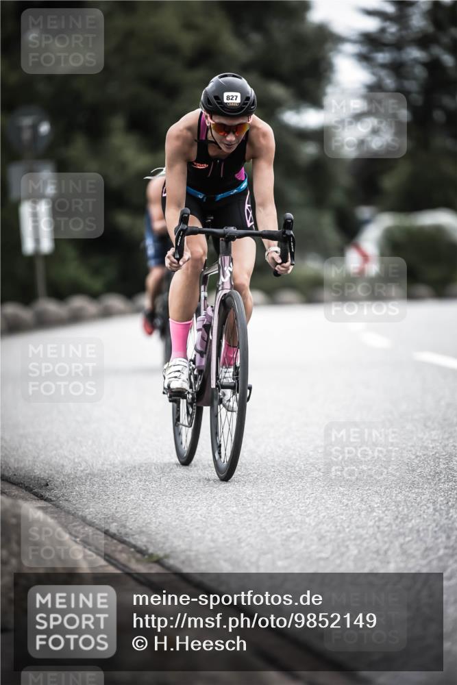 21.06.2026 - 29. Vierlanden-Triathlon H.Heesch http://msf.ph/oto/9852149 21.06.2026 12:05:53 Radfahren 827, 879, 927, 942, 955 meine-sportfotos.de