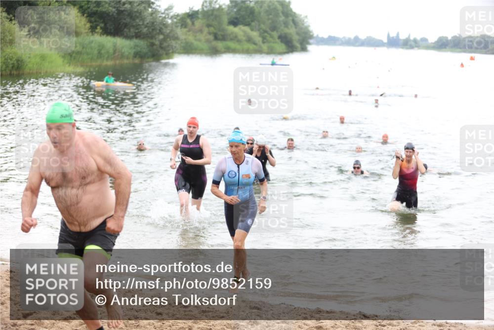 21.06.2026 - 29. Vierlanden-Triathlon Andreas Tolksdorf http://msf.ph/oto/9852159 21.06.2026 10:19:21 Schwimmen 502, 518, 522, 527, 548, 566, 603, 624 meine-sportfotos.de