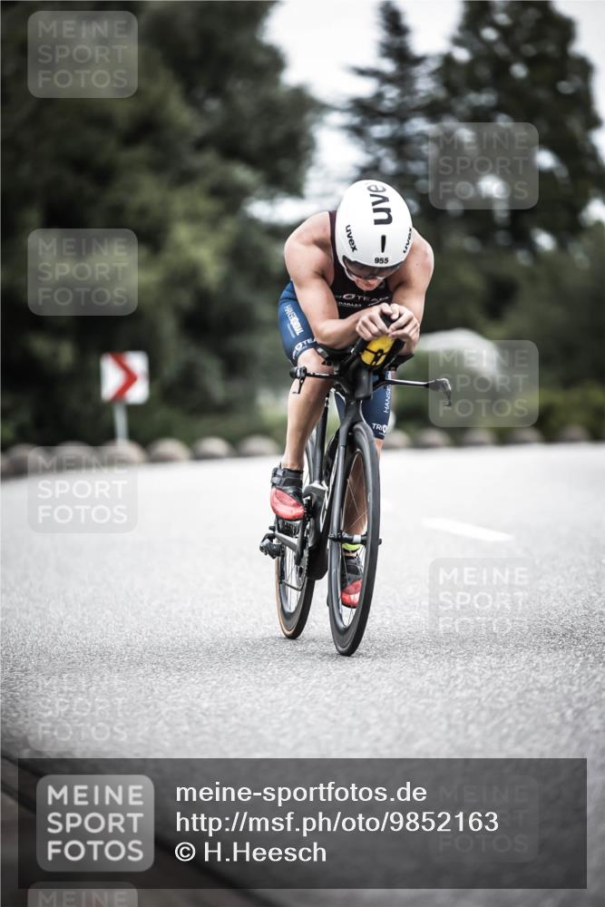 21.06.2026 - 29. Vierlanden-Triathlon H.Heesch http://msf.ph/oto/9852163 21.06.2026 12:05:54 Radfahren 827, 852, 927, 942, 955 meine-sportfotos.de