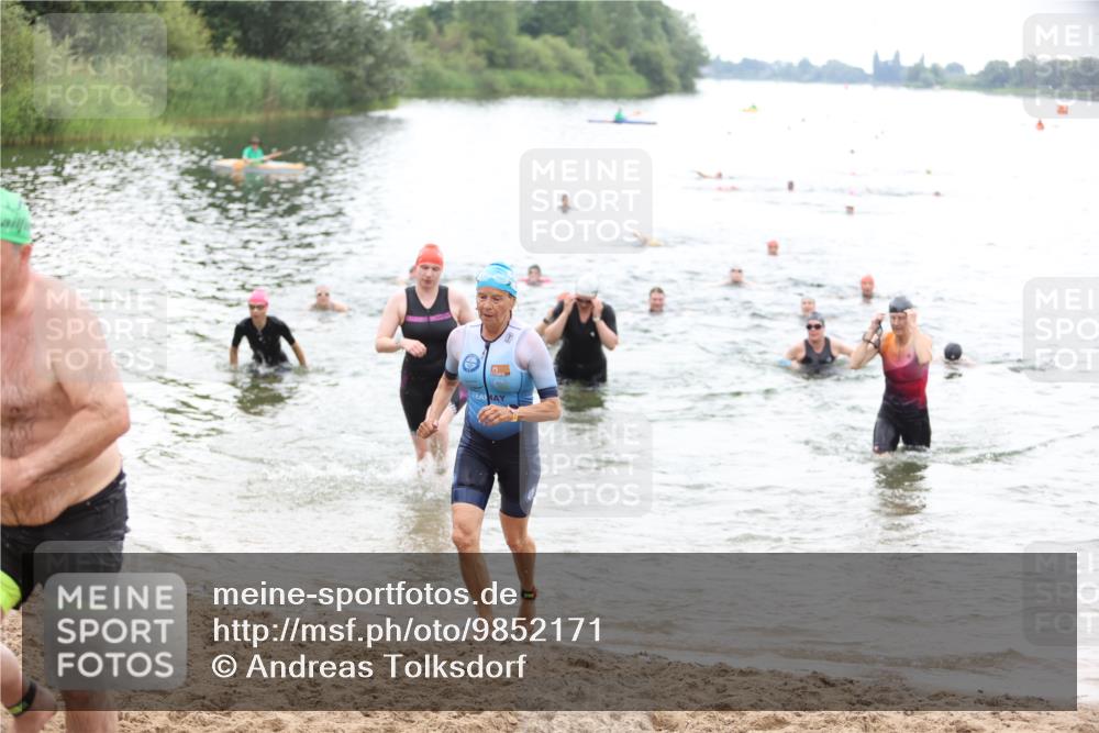 21.06.2026 - 29. Vierlanden-Triathlon Andreas Tolksdorf http://msf.ph/oto/9852171 21.06.2026 10:19:21 Schwimmen 502, 518, 522, 527, 548, 566, 603, 624 meine-sportfotos.de