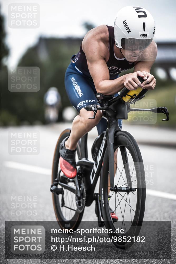21.06.2026 - 29. Vierlanden-Triathlon H.Heesch http://msf.ph/oto/9852182 21.06.2026 12:05:54 Radfahren 827, 852, 927, 942, 955 meine-sportfotos.de