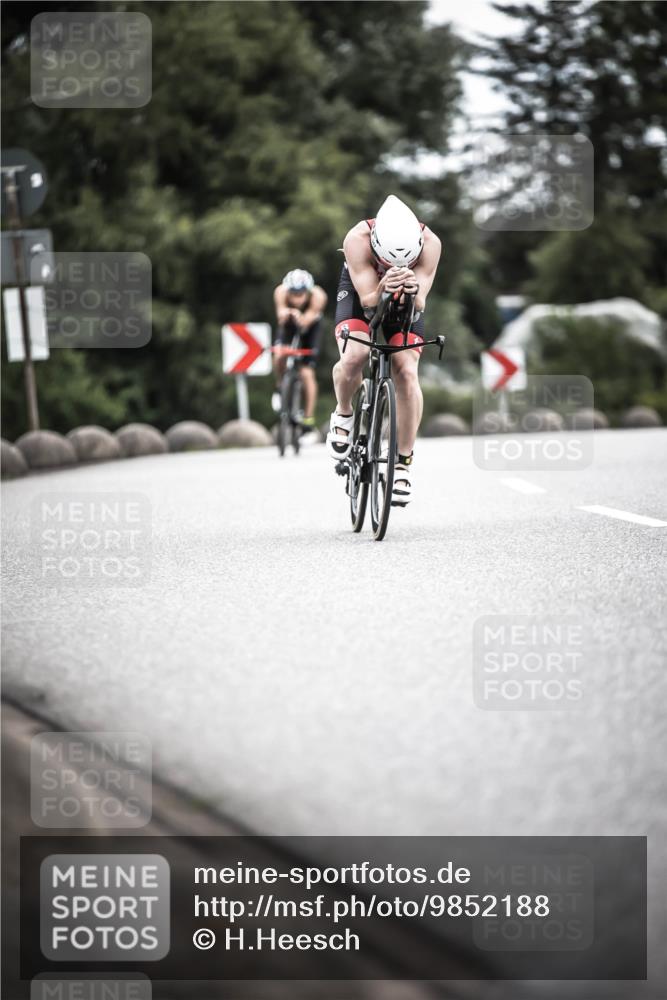 21.06.2026 - 29. Vierlanden-Triathlon H.Heesch http://msf.ph/oto/9852188 21.06.2026 12:05:57 Radfahren 827, 852, 927, 942, 955 meine-sportfotos.de