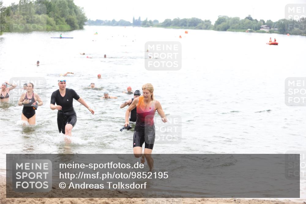 21.06.2026 - 29. Vierlanden-Triathlon Andreas Tolksdorf http://msf.ph/oto/9852195 21.06.2026 10:19:25 Schwimmen 502, 518, 522, 523, 527, 534, 548, 566, 580, 594, 603, 624 meine-sportfotos.de
