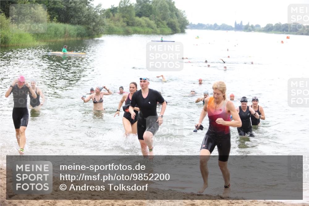 21.06.2026 - 29. Vierlanden-Triathlon Andreas Tolksdorf http://msf.ph/oto/9852200 21.06.2026 10:19:26 Schwimmen 502, 518, 522, 523, 527, 534, 548, 566, 580, 594, 603, 624 meine-sportfotos.de