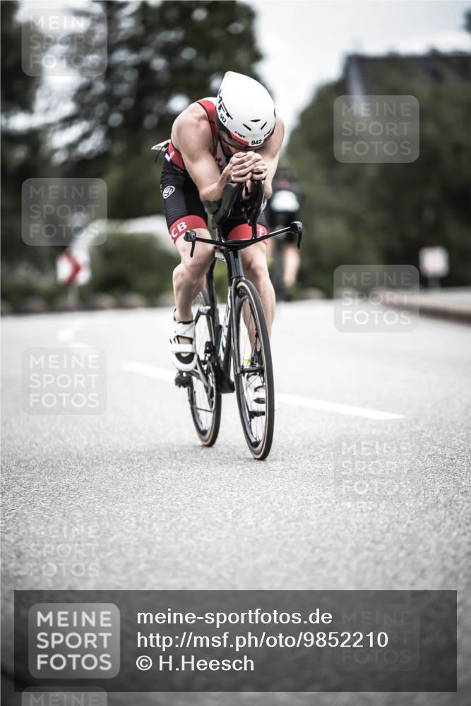 21.06.2026 - 29. Vierlanden-Triathlon H.Heesch http://msf.ph/oto/9852210 21.06.2026 12:05:57 Radfahren 827, 852, 927, 942, 955 meine-sportfotos.de