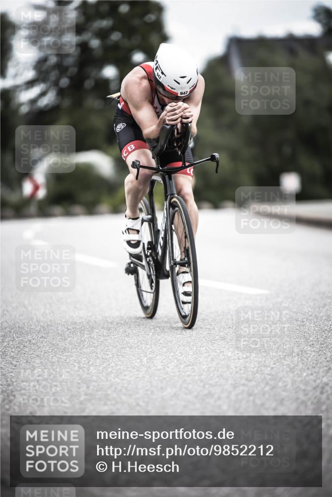 21.06.2026 - 29. Vierlanden-Triathlon H.Heesch http://msf.ph/oto/9852212 21.06.2026 12:05:57 Radfahren 827, 852, 927, 942, 955 meine-sportfotos.de
