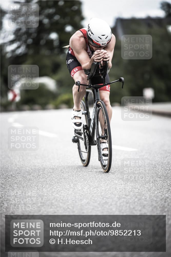 21.06.2026 - 29. Vierlanden-Triathlon H.Heesch http://msf.ph/oto/9852213 21.06.2026 12:05:57 Radfahren 827, 852, 927, 942, 955 meine-sportfotos.de