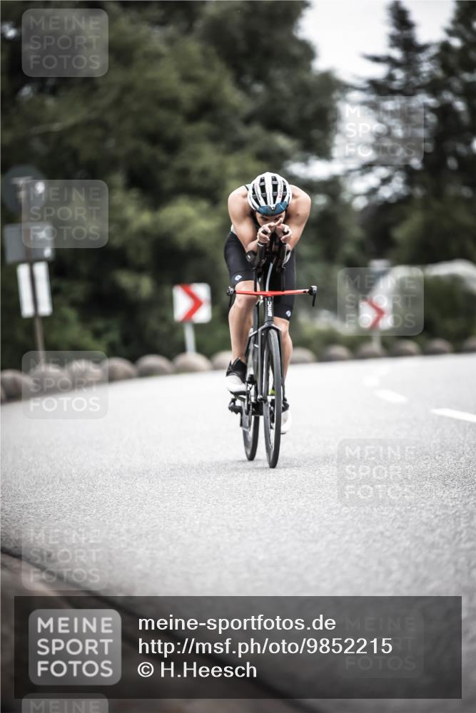 21.06.2026 - 29. Vierlanden-Triathlon H.Heesch http://msf.ph/oto/9852215 21.06.2026 12:05:59 Radfahren 248, 852, 927, 942, 963, 966 meine-sportfotos.de