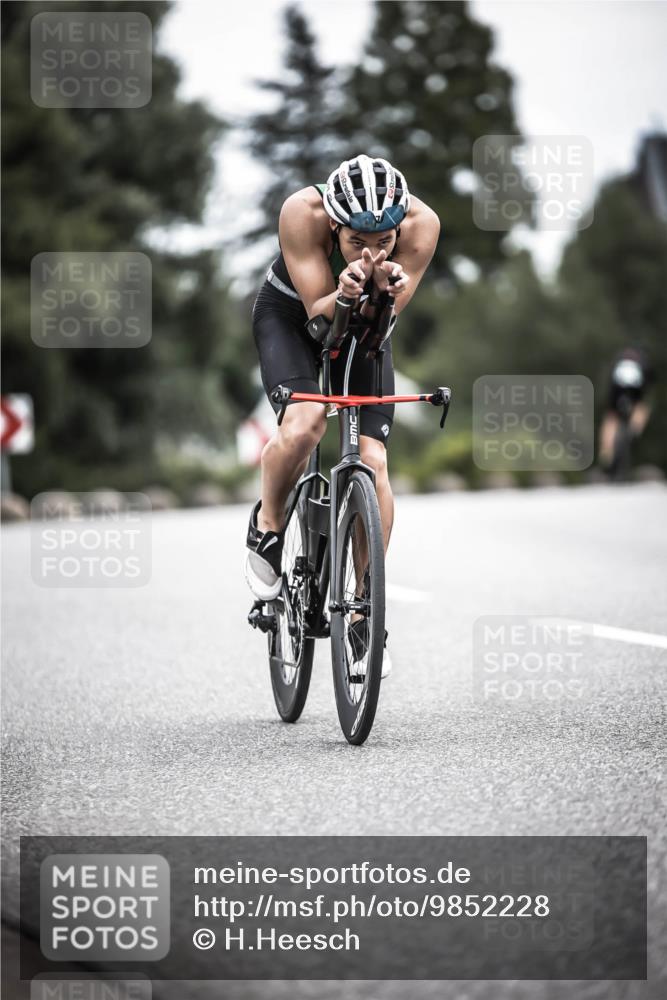 21.06.2026 - 29. Vierlanden-Triathlon H.Heesch http://msf.ph/oto/9852228 21.06.2026 12:05:59 Radfahren 248, 852, 927, 942, 963, 966 meine-sportfotos.de