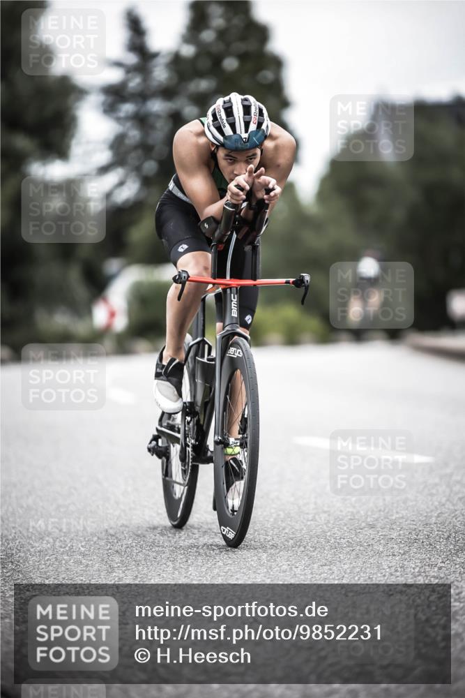 21.06.2026 - 29. Vierlanden-Triathlon H.Heesch http://msf.ph/oto/9852231 21.06.2026 12:05:59 Radfahren 248, 852, 927, 942, 963, 966 meine-sportfotos.de