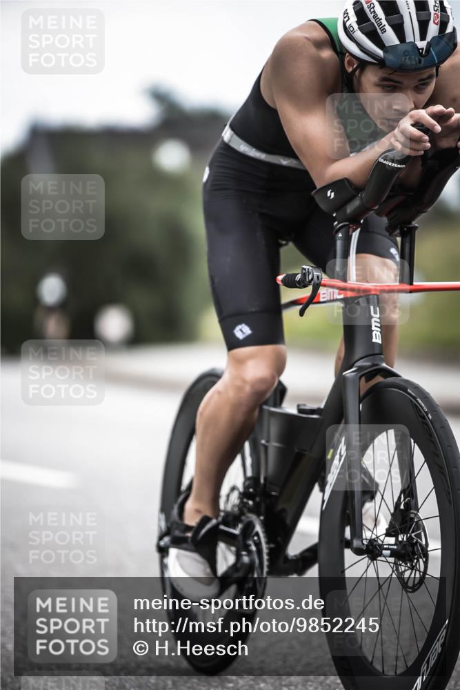 21.06.2026 - 29. Vierlanden-Triathlon H.Heesch http://msf.ph/oto/9852245 21.06.2026 12:06:00 Radfahren 248, 852, 927, 942, 963, 966 meine-sportfotos.de