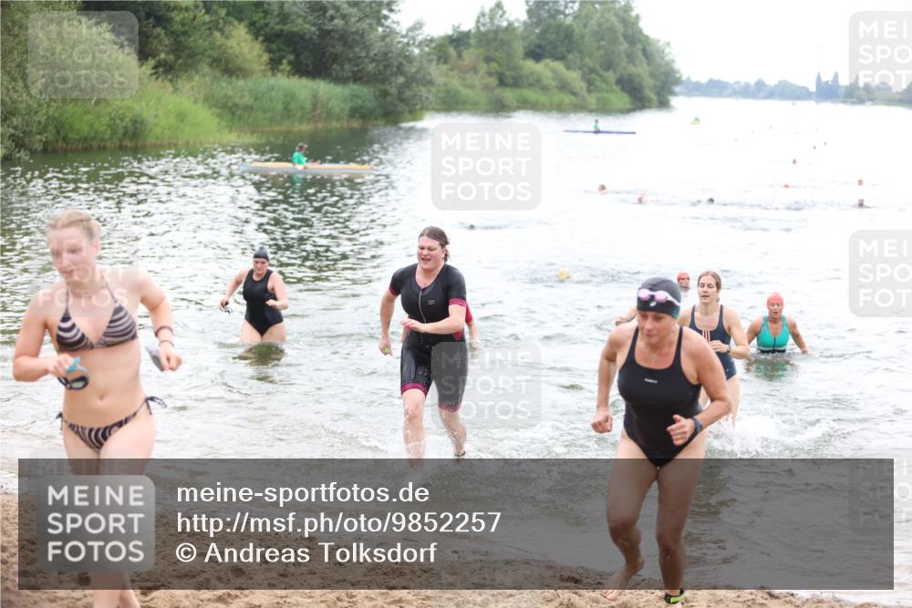 21.06.2026 - 29. Vierlanden-Triathlon Andreas Tolksdorf http://msf.ph/oto/9852257 21.06.2026 10:19:33 Schwimmen 498, 505, 518, 522, 523, 534, 548, 566, 579, 580, 581, 594, 603, 1357 meine-sportfotos.de