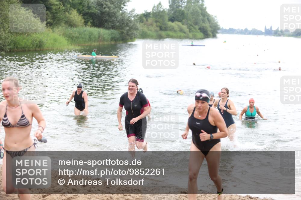 21.06.2026 - 29. Vierlanden-Triathlon Andreas Tolksdorf http://msf.ph/oto/9852261 21.06.2026 10:19:33 Schwimmen 498, 505, 518, 522, 523, 534, 548, 566, 579, 580, 581, 594, 603, 1357 meine-sportfotos.de