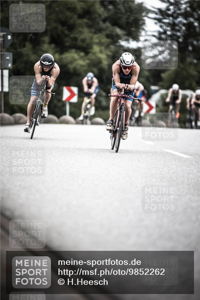 21.06.2026 - 29. Vierlanden-Triathlon H.Heesch http://msf.ph/oto/9852262 21.06.2026 12:06:06 Radfahren 248, 264, 706, 829, 913, 919, 941, 954, 956, 957, 963, 965, 966, 972, 975 meine-sportfotos.de
