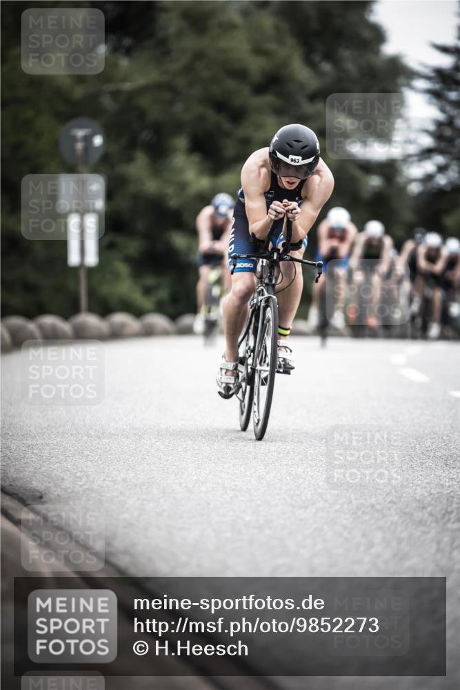 21.06.2026 - 29. Vierlanden-Triathlon H.Heesch http://msf.ph/oto/9852273 21.06.2026 12:06:07 Radfahren 248, 264, 706, 752, 829, 913, 919, 941, 954, 956, 957, 963, 965, 966, 972, 975 meine-sportfotos.de