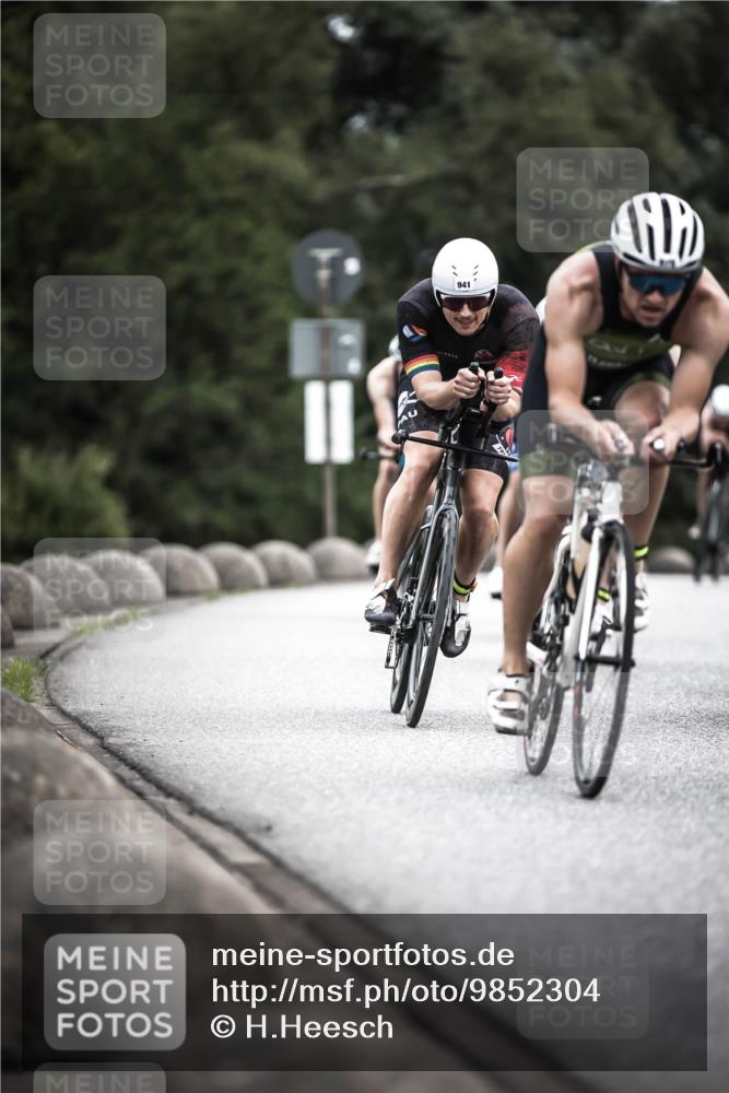 21.06.2026 - 29. Vierlanden-Triathlon H.Heesch http://msf.ph/oto/9852304 21.06.2026 12:06:09 Radfahren 248, 264, 706, 752, 829, 913, 919, 941, 954, 956, 957, 963, 965, 966, 972, 975 meine-sportfotos.de