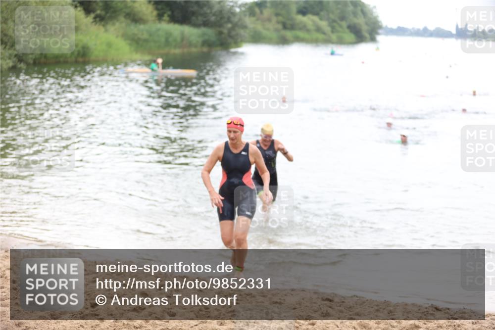 21.06.2026 - 29. Vierlanden-Triathlon Andreas Tolksdorf http://msf.ph/oto/9852331 21.06.2026 10:19:49 Schwimmen 314, 568, 586 meine-sportfotos.de