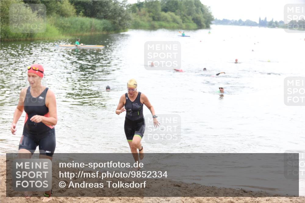 21.06.2026 - 29. Vierlanden-Triathlon Andreas Tolksdorf http://msf.ph/oto/9852334 21.06.2026 10:19:50 Schwimmen 314, 568, 586 meine-sportfotos.de