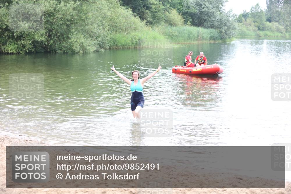 21.06.2026 - 29. Vierlanden-Triathlon Andreas Tolksdorf http://msf.ph/oto/9852491 21.06.2026 10:24:00 Schwimmen 560, 589, 611 meine-sportfotos.de