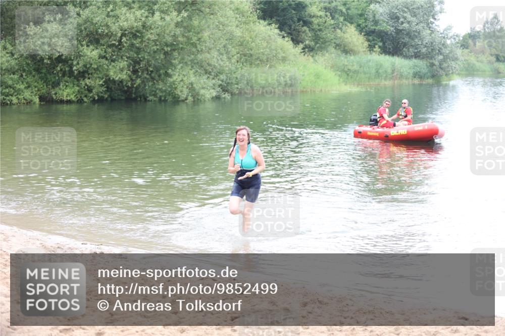 21.06.2026 - 29. Vierlanden-Triathlon Andreas Tolksdorf http://msf.ph/oto/9852499 21.06.2026 10:24:02 Schwimmen 560, 589, 611 meine-sportfotos.de