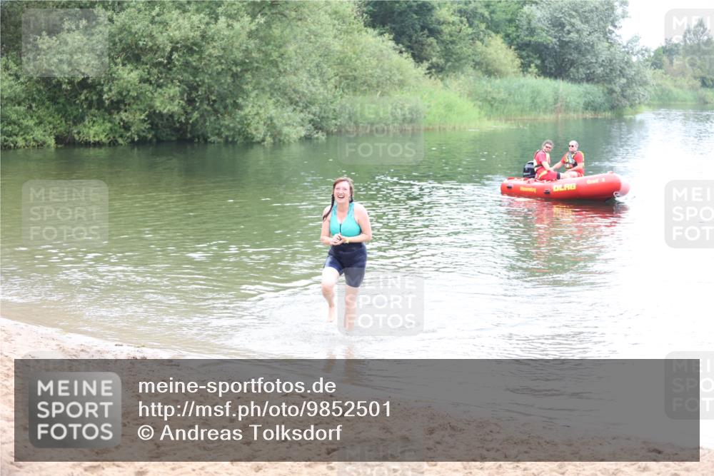 21.06.2026 - 29. Vierlanden-Triathlon Andreas Tolksdorf http://msf.ph/oto/9852501 21.06.2026 10:24:02 Schwimmen 560, 589, 611 meine-sportfotos.de