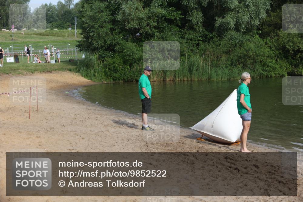 21.06.2026 - 29. Vierlanden-Triathlon Andreas Tolksdorf http://msf.ph/oto/9852522 21.06.2026 08:28:10 Schwimmen  meine-sportfotos.de