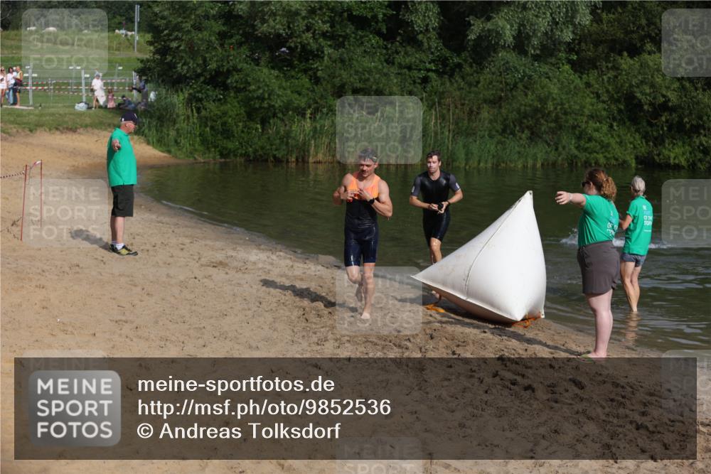 21.06.2026 - 29. Vierlanden-Triathlon Andreas Tolksdorf http://msf.ph/oto/9852536 21.06.2026 08:32:43 Schwimmen 2, 16, 26, 47 meine-sportfotos.de