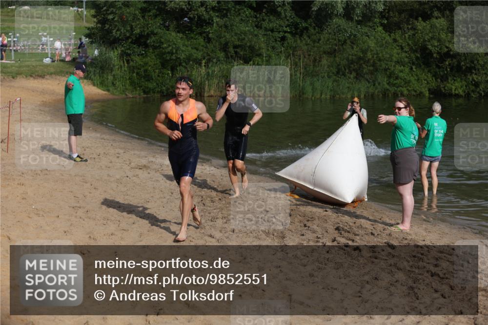 21.06.2026 - 29. Vierlanden-Triathlon Andreas Tolksdorf http://msf.ph/oto/9852551 21.06.2026 08:32:44 Schwimmen 2, 16, 26, 47 meine-sportfotos.de