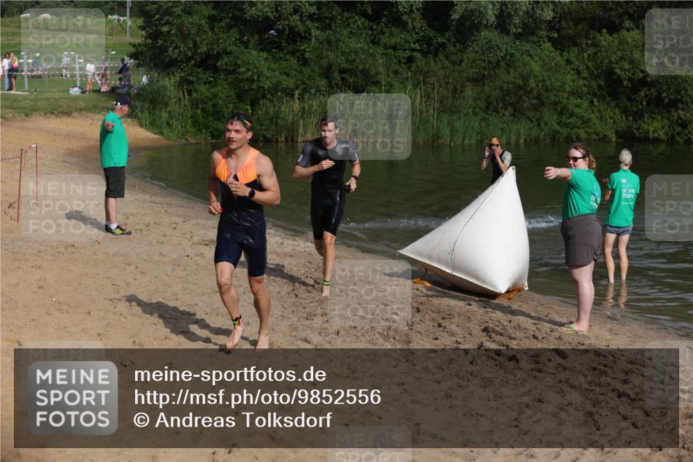 21.06.2026 - 29. Vierlanden-Triathlon Andreas Tolksdorf http://msf.ph/oto/9852556 21.06.2026 08:32:44 Schwimmen 2, 16, 26, 47 meine-sportfotos.de