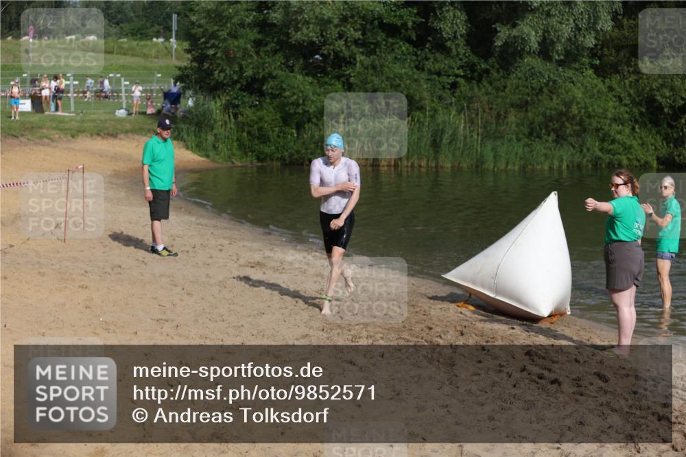 21.06.2026 - 29. Vierlanden-Triathlon Andreas Tolksdorf http://msf.ph/oto/9852571 21.06.2026 08:32:51 Schwimmen 2, 47 meine-sportfotos.de