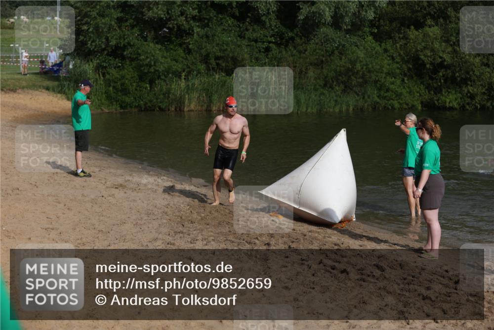 21.06.2026 - 29. Vierlanden-Triathlon Andreas Tolksdorf http://msf.ph/oto/9852659 21.06.2026 08:34:46 Schwimmen  meine-sportfotos.de