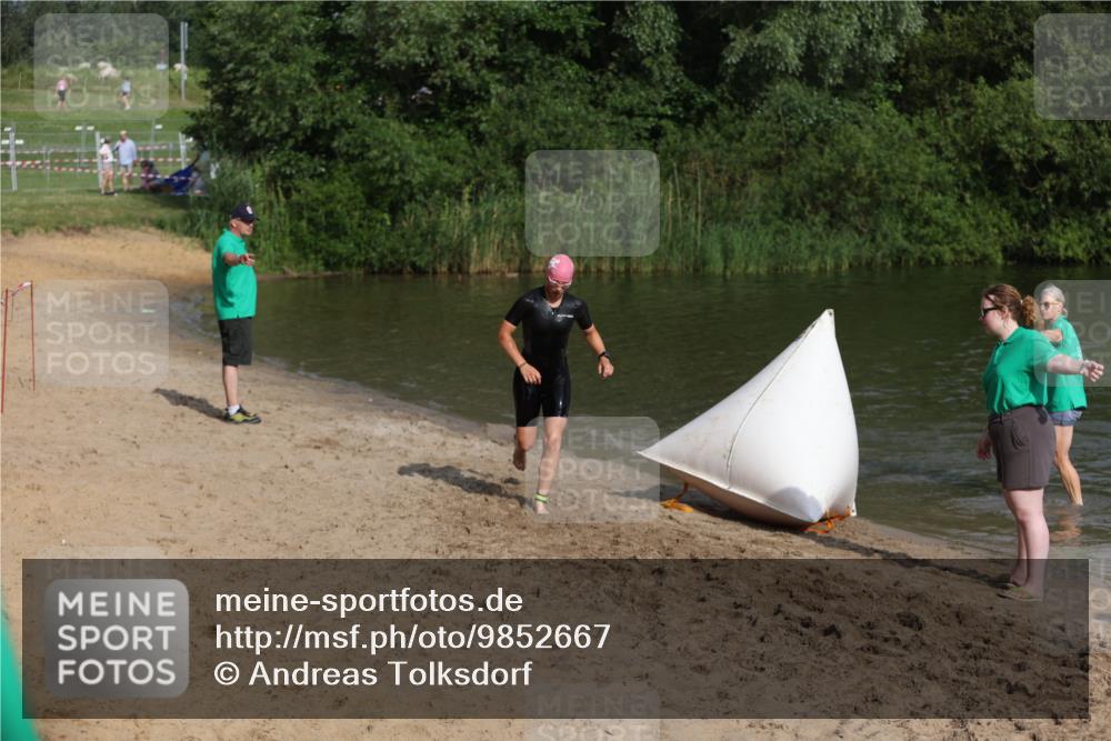 21.06.2026 - 29. Vierlanden-Triathlon Andreas Tolksdorf http://msf.ph/oto/9852667 21.06.2026 08:34:52 Schwimmen  meine-sportfotos.de