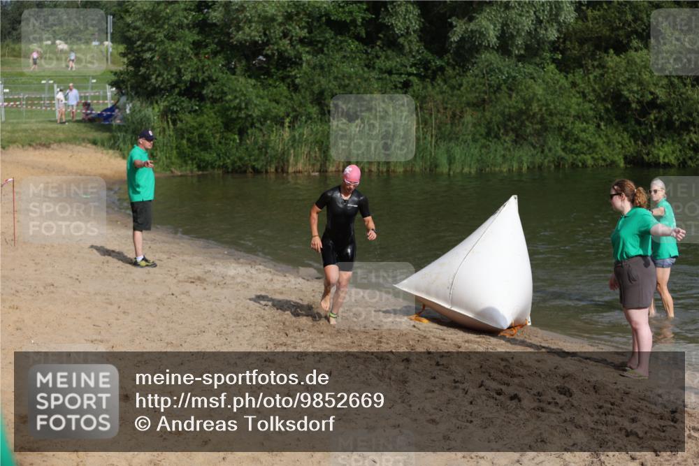 21.06.2026 - 29. Vierlanden-Triathlon Andreas Tolksdorf http://msf.ph/oto/9852669 21.06.2026 08:34:52 Schwimmen  meine-sportfotos.de