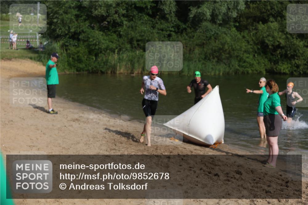 21.06.2026 - 29. Vierlanden-Triathlon Andreas Tolksdorf http://msf.ph/oto/9852678 21.06.2026 08:35:04 Schwimmen 216 meine-sportfotos.de
