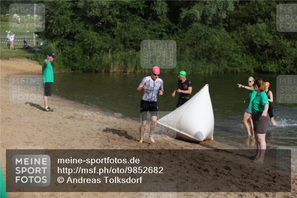 21.06.2026 - 29. Vierlanden-Triathlon Andreas Tolksdorf http://msf.ph/oto/9852682 21.06.2026 08:35:04 Schwimmen 216 meine-sportfotos.de