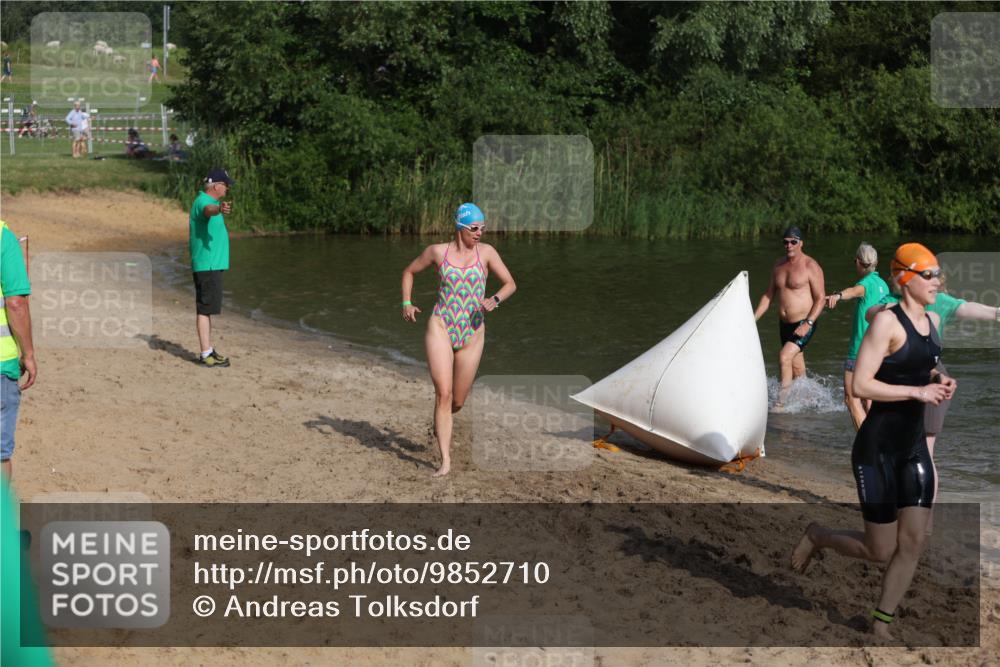 21.06.2026 - 29. Vierlanden-Triathlon Andreas Tolksdorf http://msf.ph/oto/9852710 21.06.2026 08:35:10 Schwimmen 79, 216 meine-sportfotos.de