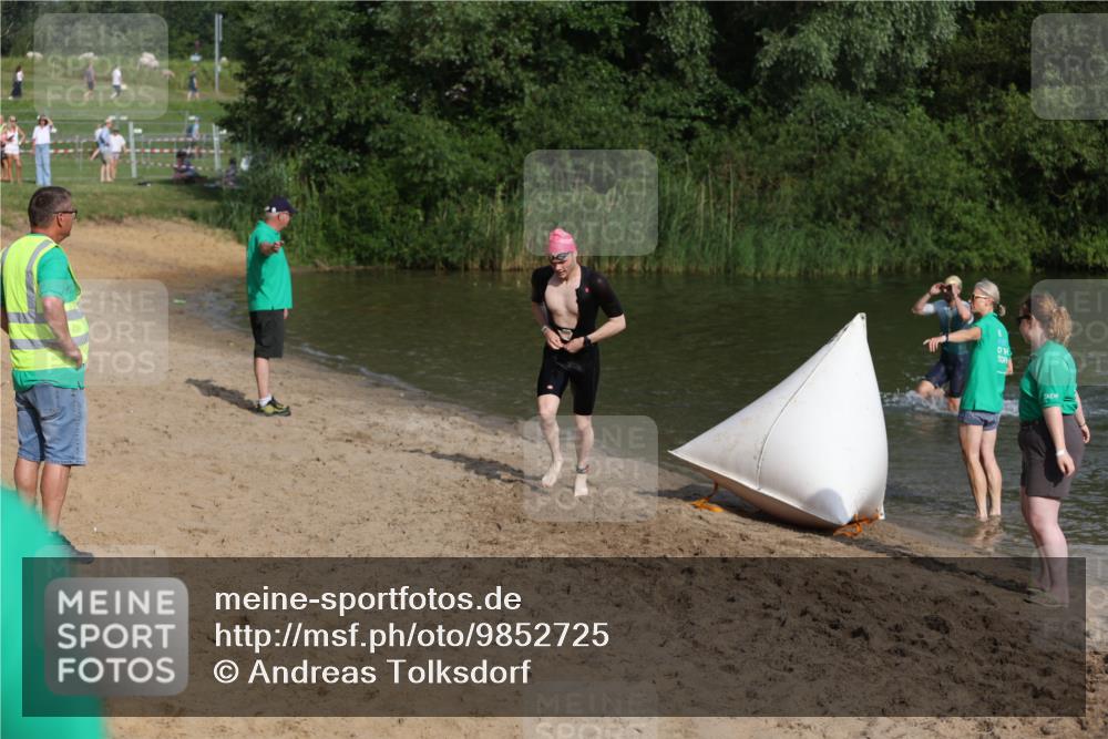 21.06.2026 - 29. Vierlanden-Triathlon Andreas Tolksdorf http://msf.ph/oto/9852725 21.06.2026 08:35:17 Schwimmen 23, 49, 79 meine-sportfotos.de