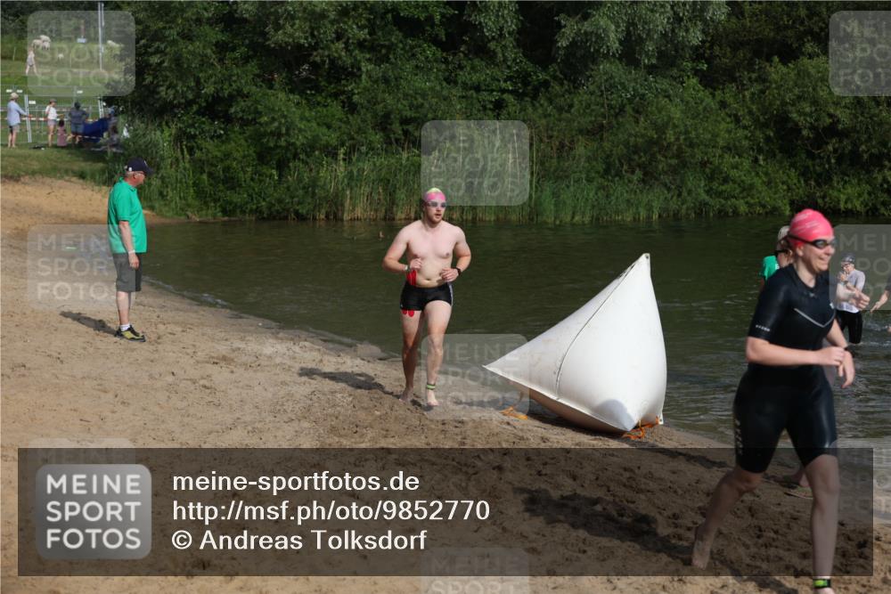 21.06.2026 - 29. Vierlanden-Triathlon Andreas Tolksdorf http://msf.ph/oto/9852770 21.06.2026 08:35:43 Schwimmen  meine-sportfotos.de