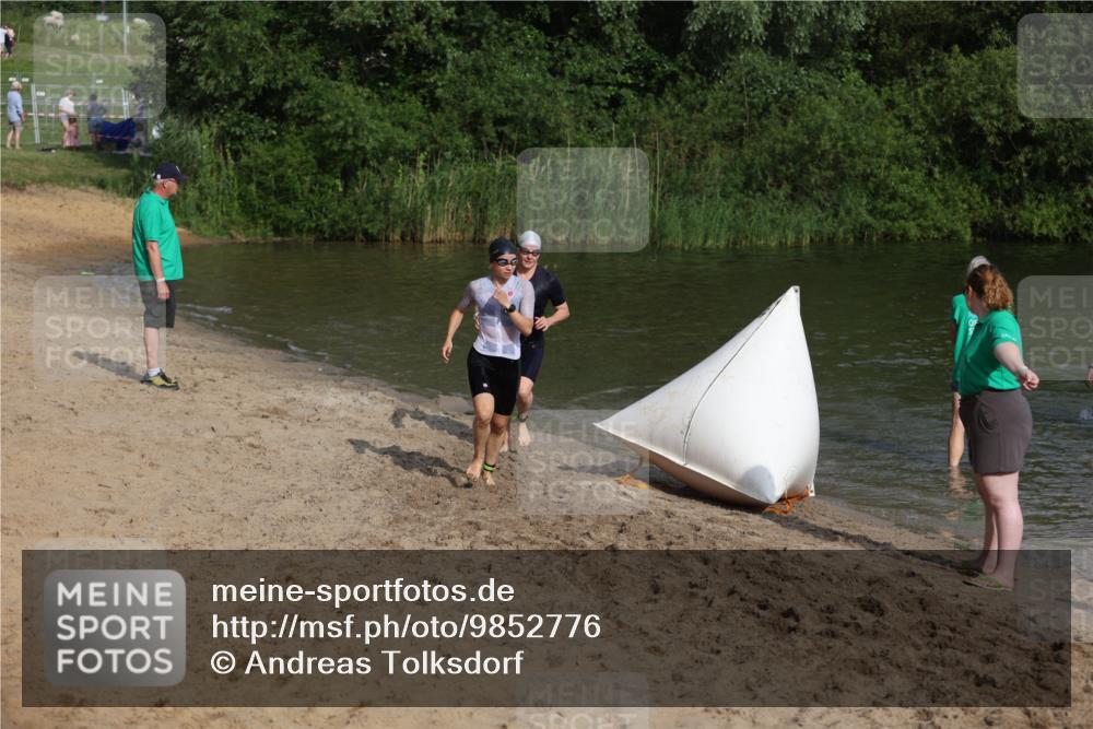 21.06.2026 - 29. Vierlanden-Triathlon Andreas Tolksdorf http://msf.ph/oto/9852776 21.06.2026 08:35:49 Schwimmen  meine-sportfotos.de