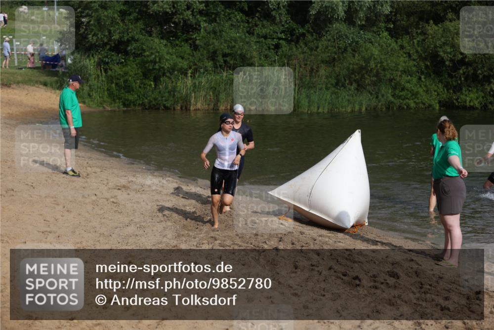 21.06.2026 - 29. Vierlanden-Triathlon Andreas Tolksdorf http://msf.ph/oto/9852780 21.06.2026 08:35:49 Schwimmen  meine-sportfotos.de