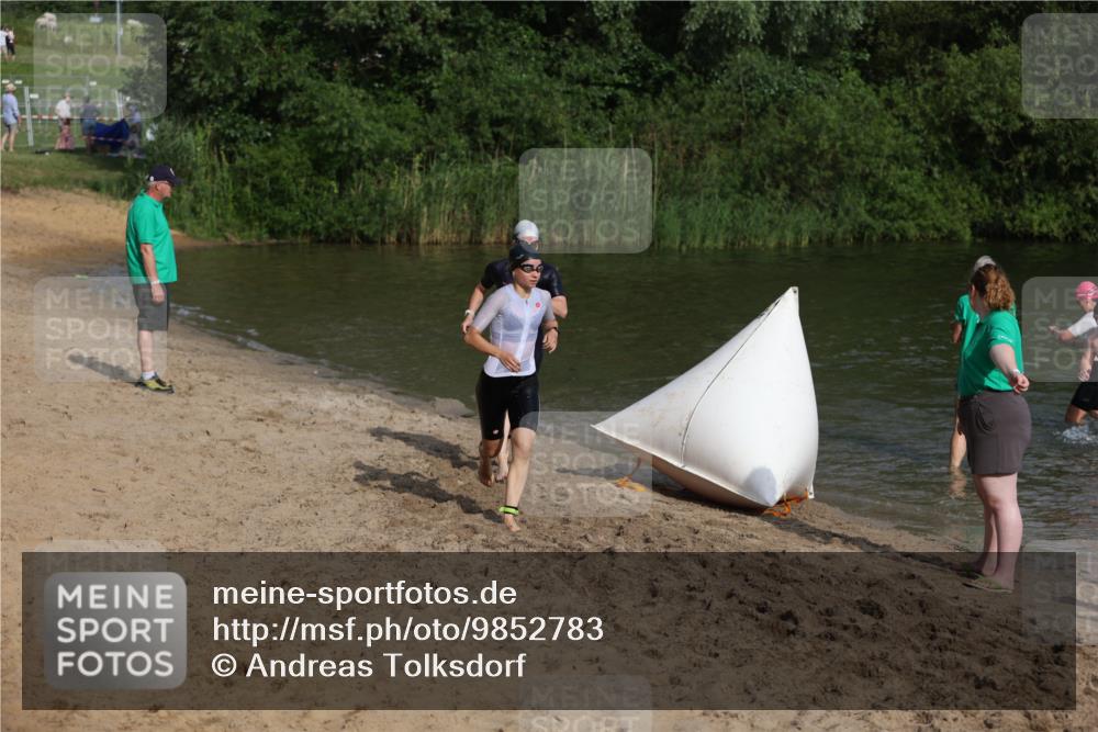 21.06.2026 - 29. Vierlanden-Triathlon Andreas Tolksdorf http://msf.ph/oto/9852783 21.06.2026 08:35:49 Schwimmen  meine-sportfotos.de
