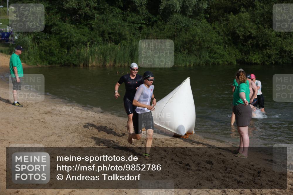 21.06.2026 - 29. Vierlanden-Triathlon Andreas Tolksdorf http://msf.ph/oto/9852786 21.06.2026 08:35:50 Schwimmen  meine-sportfotos.de